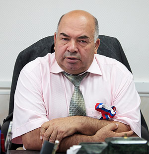 Виктор Махов